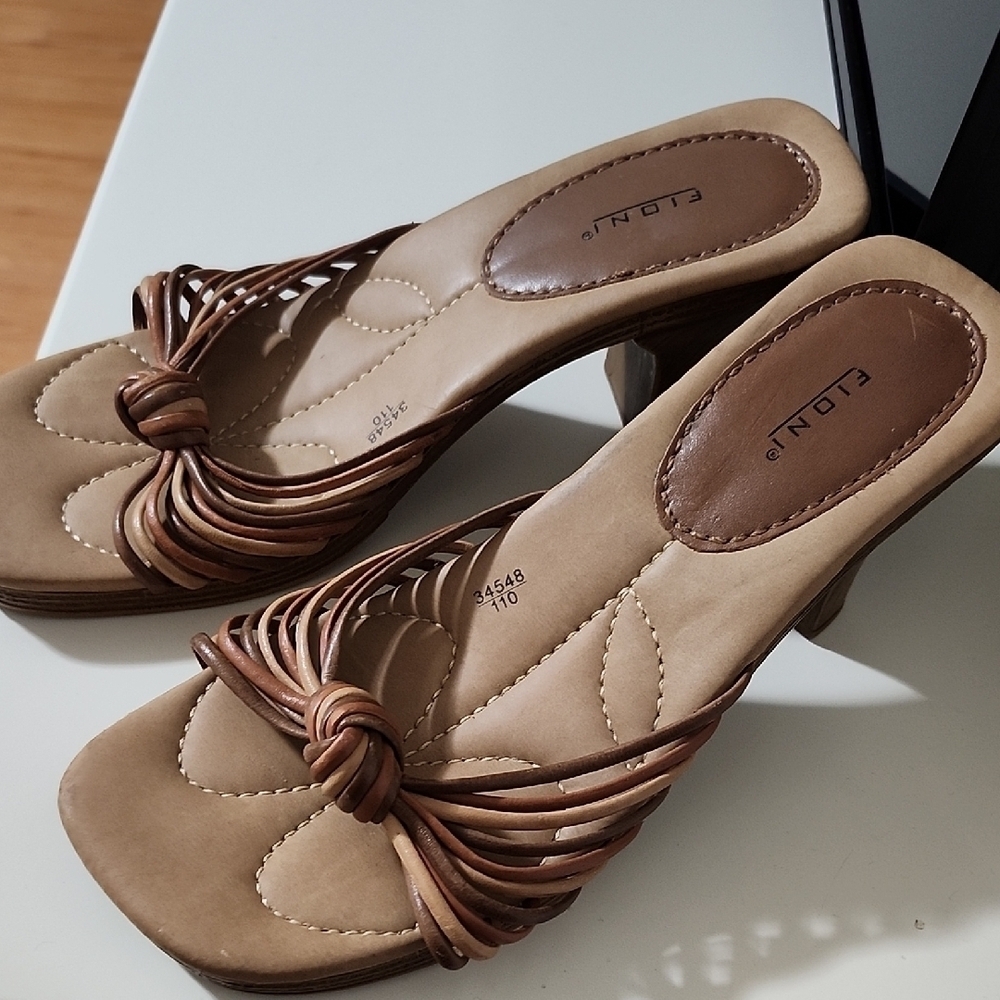 FIONI Clothing Tan Strappy Heels - Picture 3 of 5
